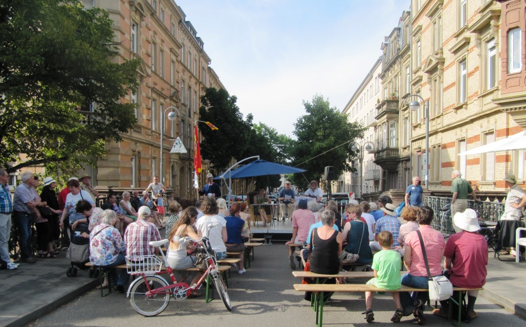 Coole Location, interessiertes Publikum!
