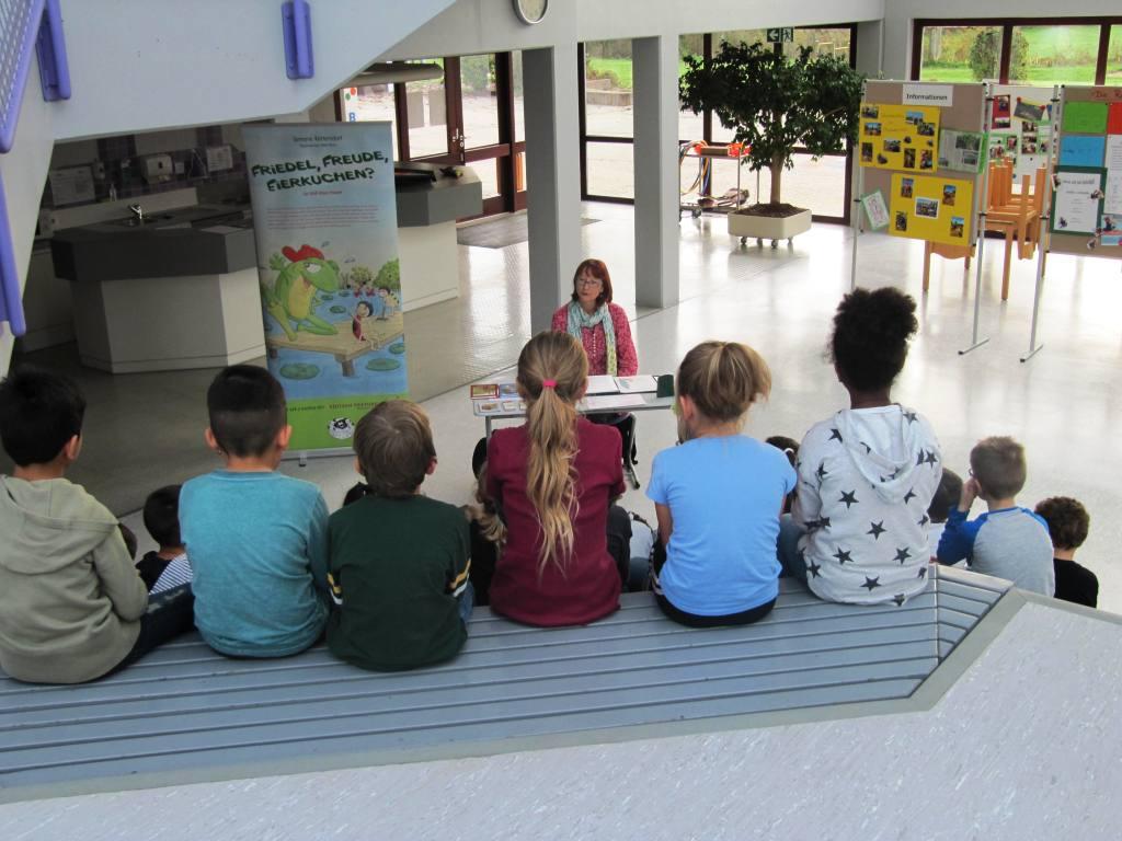 Lesung aus den Frosch-B&uuml;chern