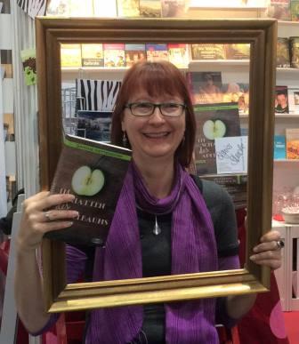 Signierstunde am Stand des Kleinen Buchverlags